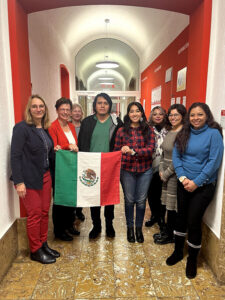 Aus Spendenmitteln konnte die Stiftung Vinzentinische Caritas ein Suchkollektiv in Mexiko ausstatten und einem Kollegen den Gegenbesuch in Deutschland ermöglichen